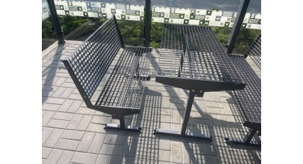 Столи та лавки з настилів