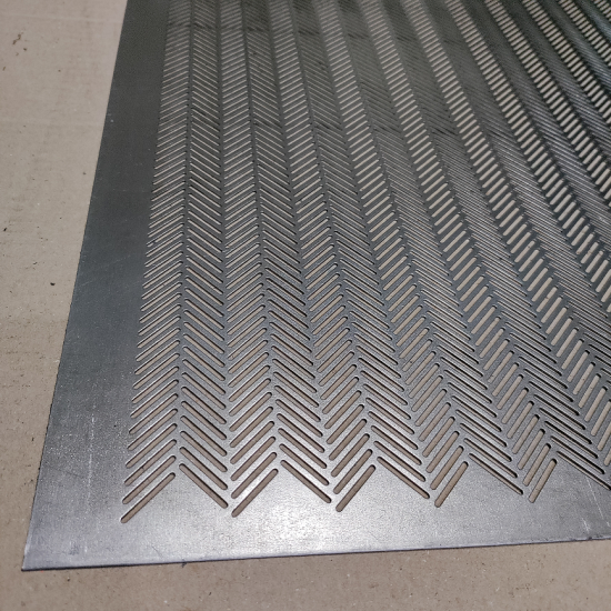 Перфолист плоский Ялинка Lf 2,8x20–7,5x31,8 (1250x2500)–1,2 х/к 08кп