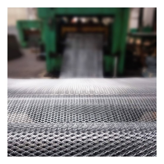 Сетка из листа просечно-вытяжная Sv 3,2x13,4x1,5 рулон (1000x3500)–1 х/к 08кп