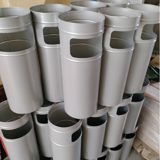 Урна металева мобільна Мальборо 20л (610x235)–0,7 оц 08кп ППл RAL 7040